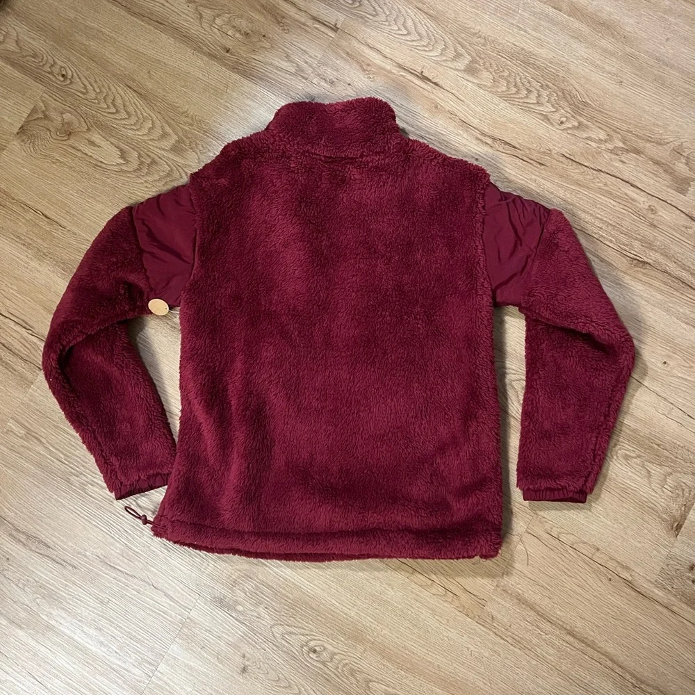 Victoria’s Secret pink fuzzy sweatshirt NWT - Picture 4 of 6